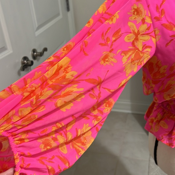 NWT Sugarlips hot rod floral ways balloon sleeve top - Picture 3 of 7